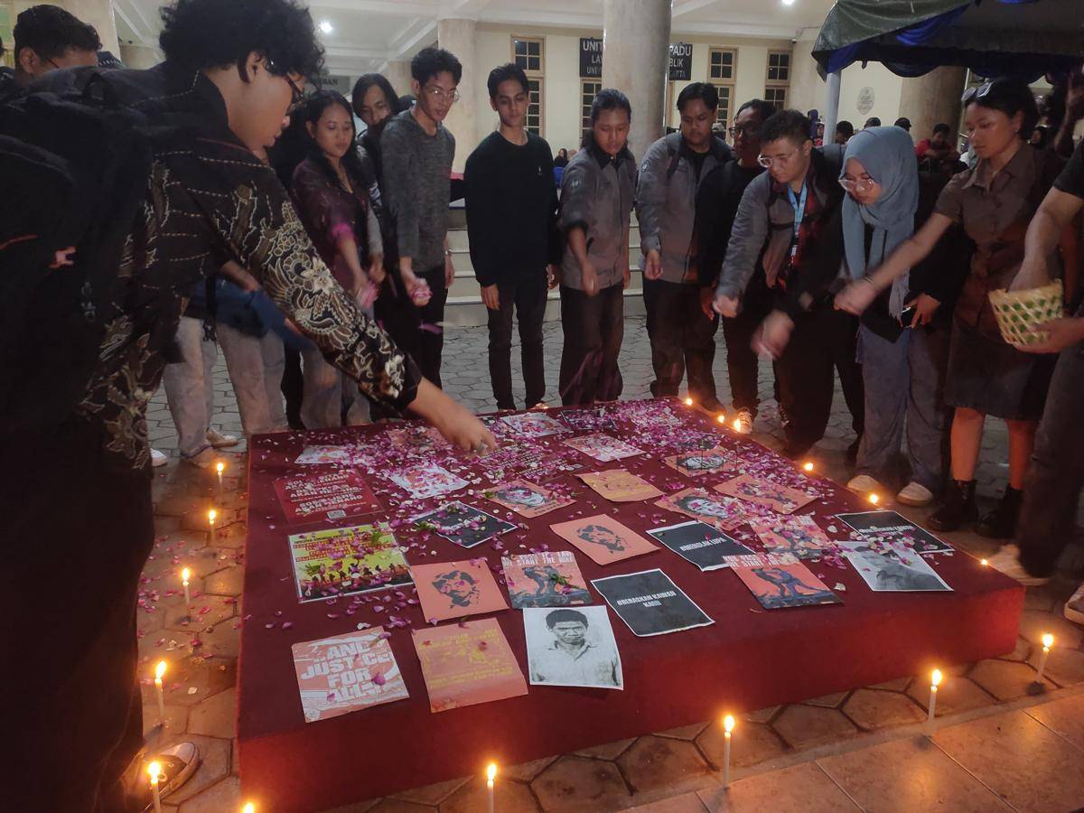 BEM KM UNY) mendesak Polda DIY membebaskan Perdana Arie