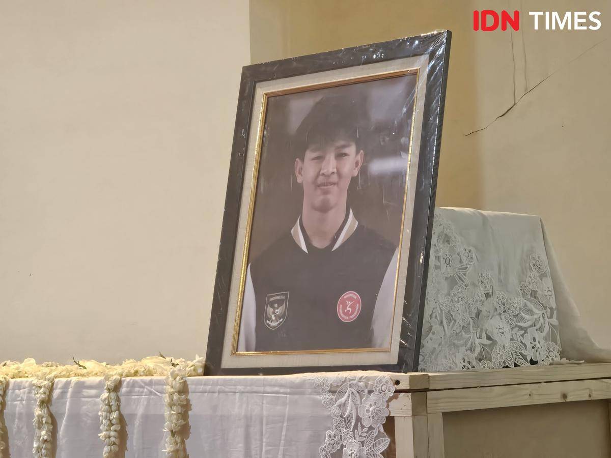 Jenazah atlet gimnastik Naufal Takdir Al Bari tiba di Indonesia
