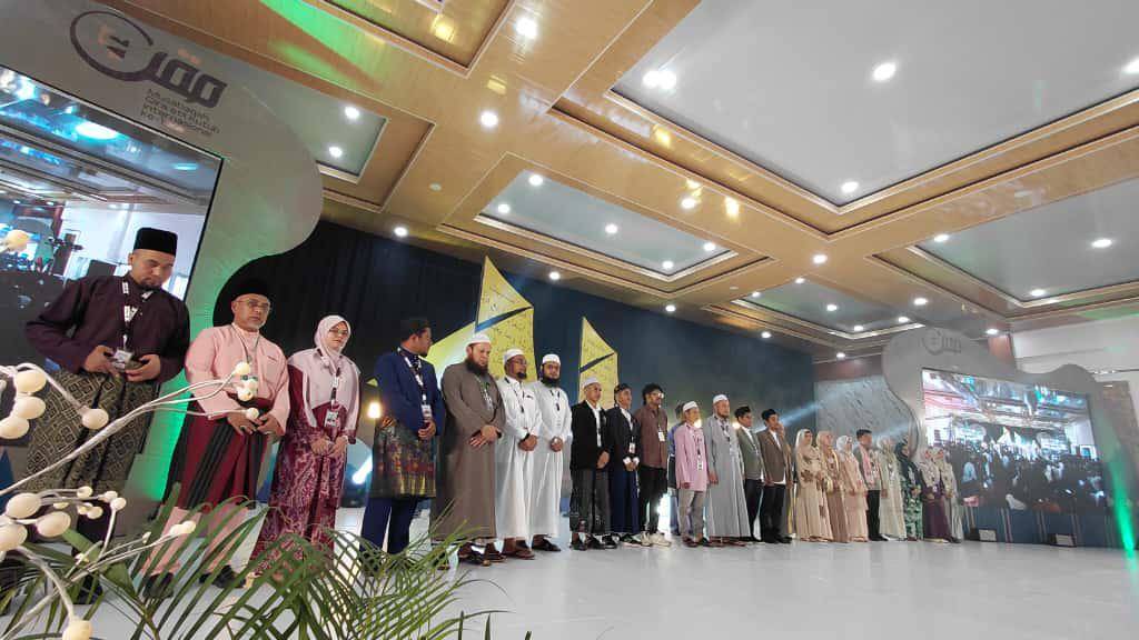 Peserta ajang Musabaqah Qiraatil Kutub Internasional (MQKI) I tahun 2025, yang digelar di Pondok Pesantren As'adiyah Wajo, Sulawesi Selatan, Kamis (2/10/2025). (IDN Times/Aan Pranata)