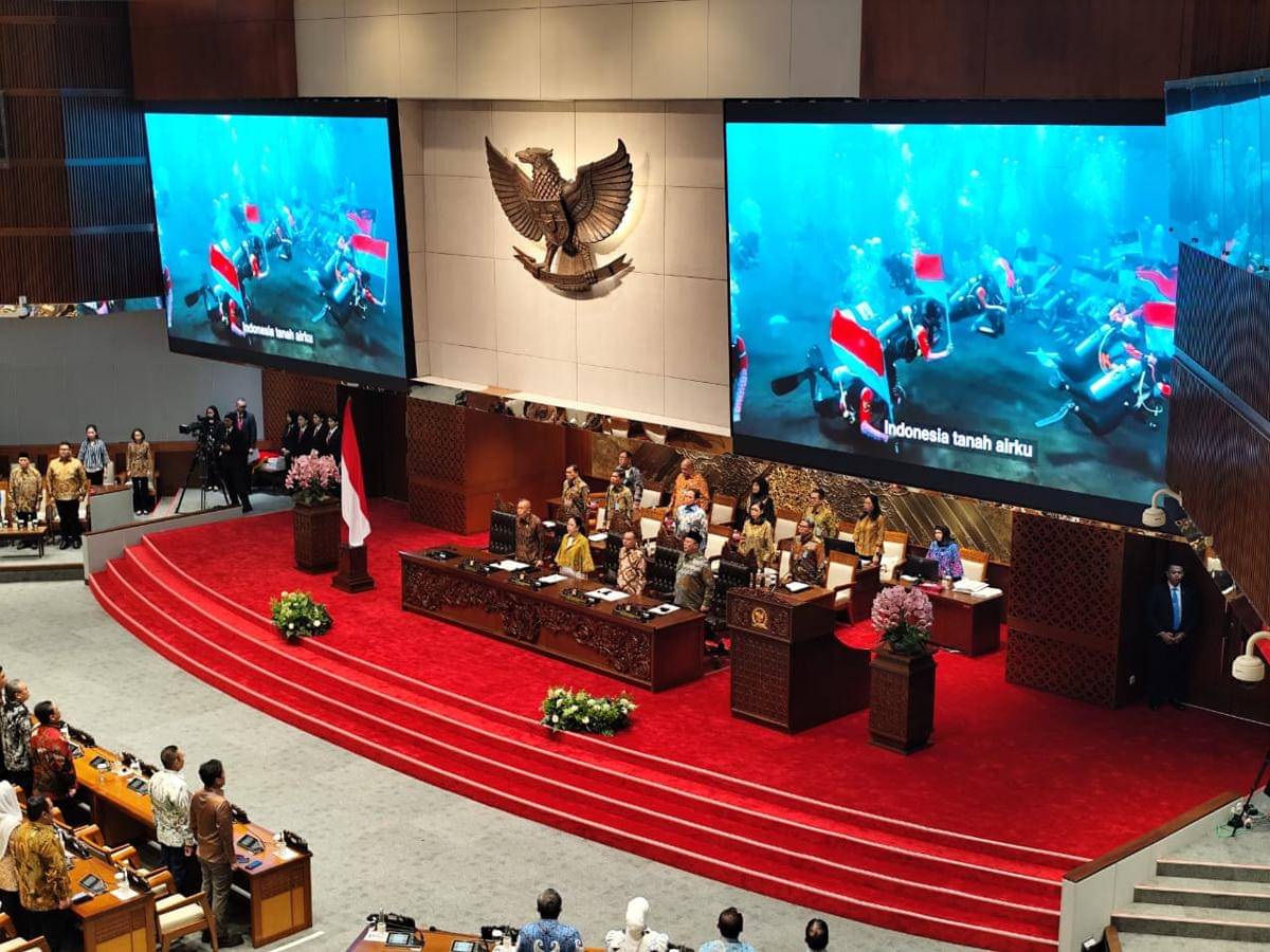 DPR RI sahkan undang-undang umrah mandiri