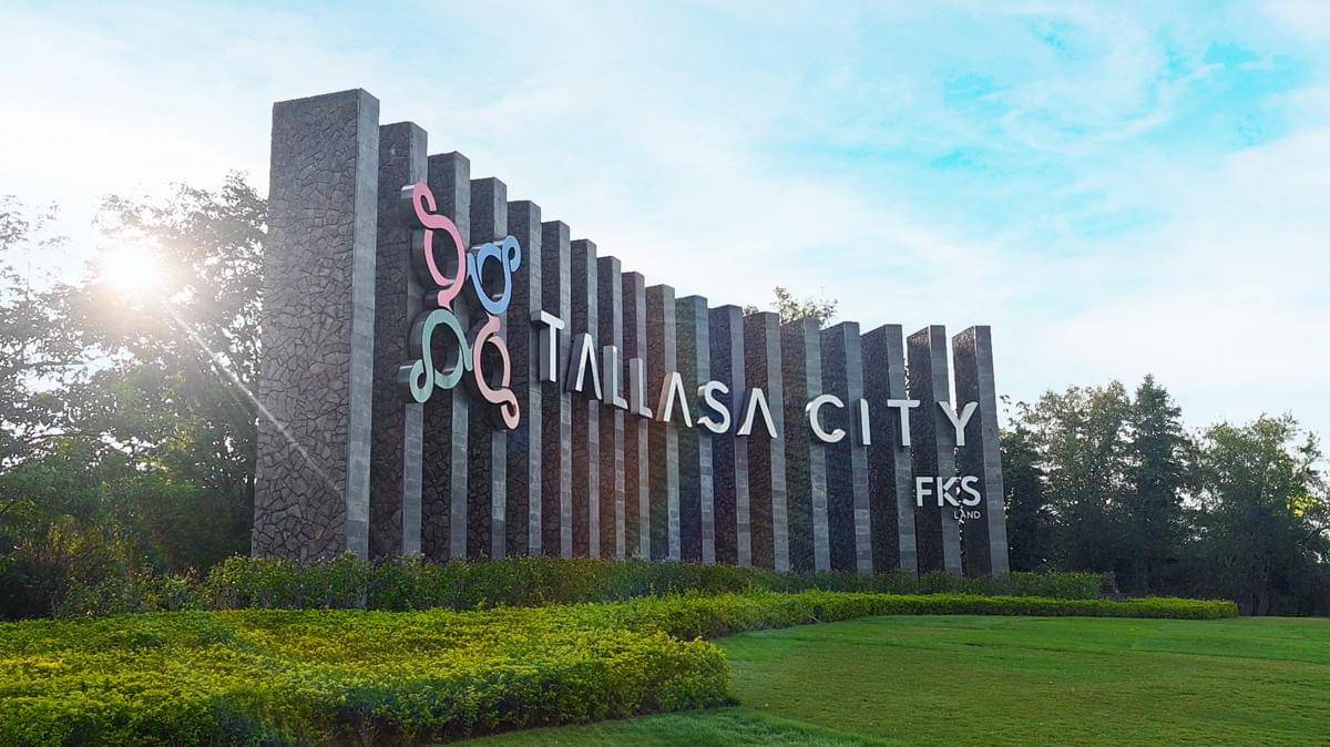 Copy of Main Gate Tallasa City.jpg