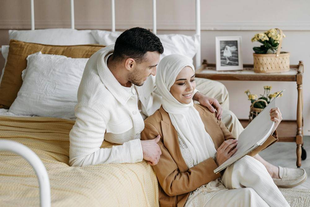 ilustrasi pasangan suami istri