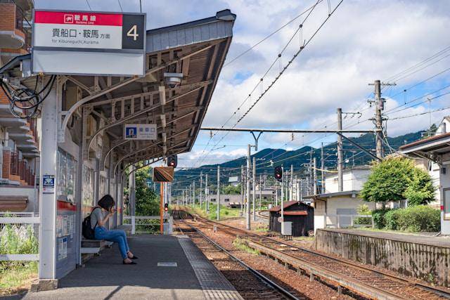 ilustrasi stasiun kereta (unsplash.com/Weichao Deng)