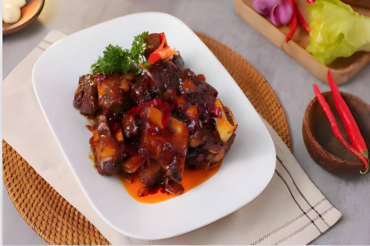 Tumis iga bumbu merah 