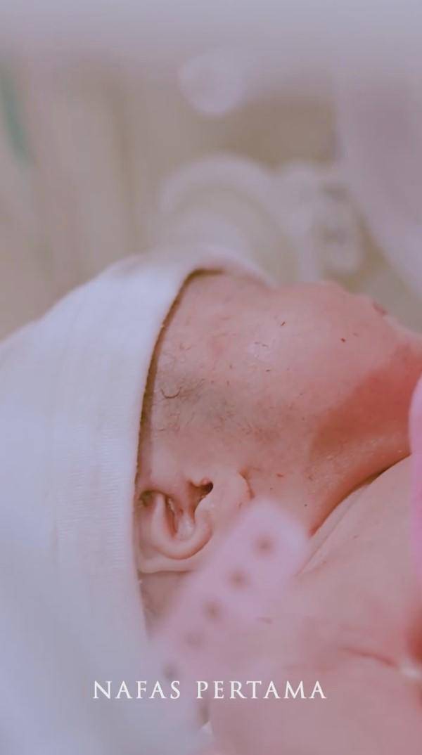 Thana Aviwkila melahirkan anak ketiga (instagram.com/nafaspertama)