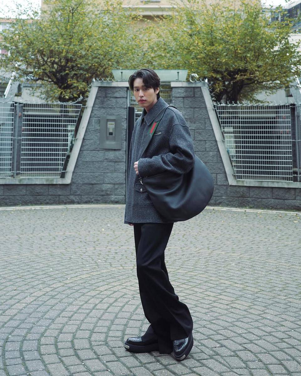 OOTD pakai tas ala Billkin Putthipong (instagram.com/bbillkin)