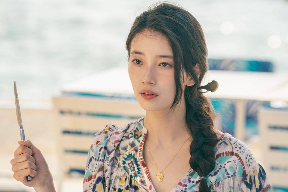 Ki Ka Young (Bae Suzy) dalam drakor Genie, Make a Wish (dok. Netflix/Genie, Make a Wish)