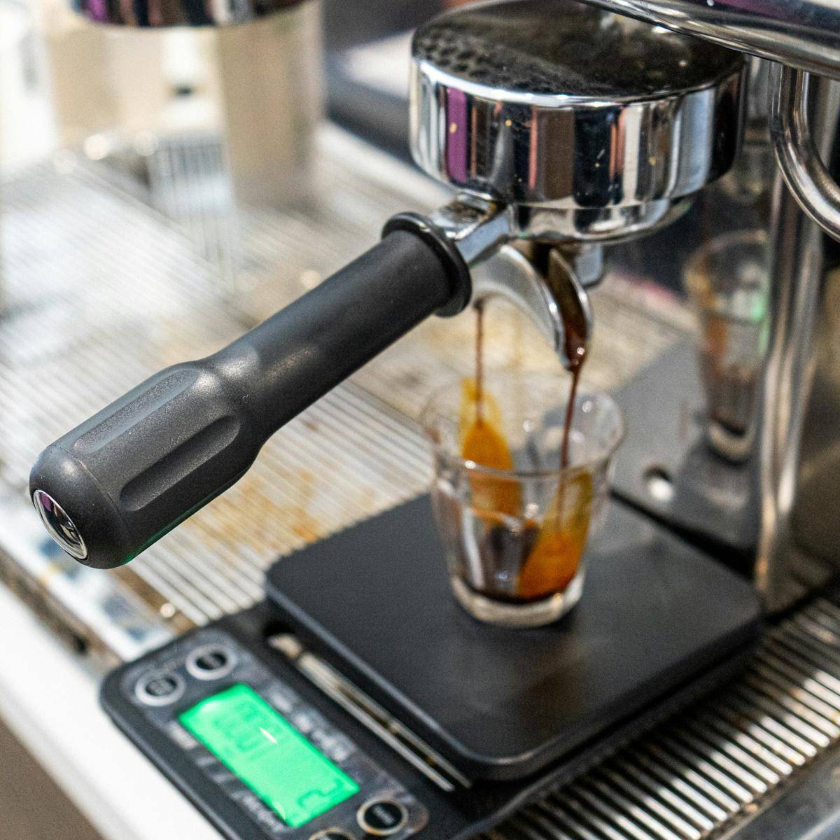ilustrasi mesin espresso 