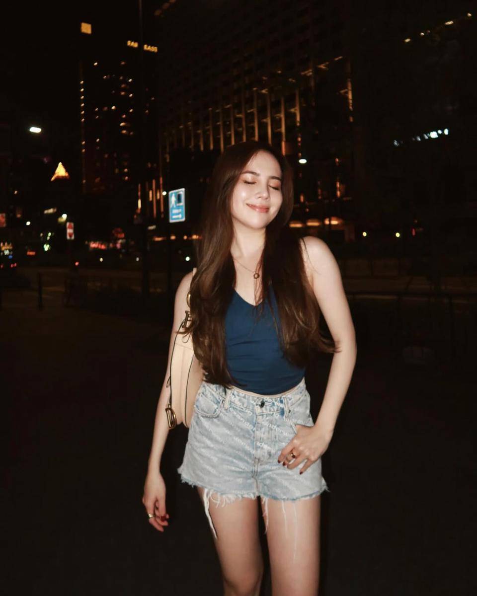 inspirasi OOTD ala Agatha Chelsea 