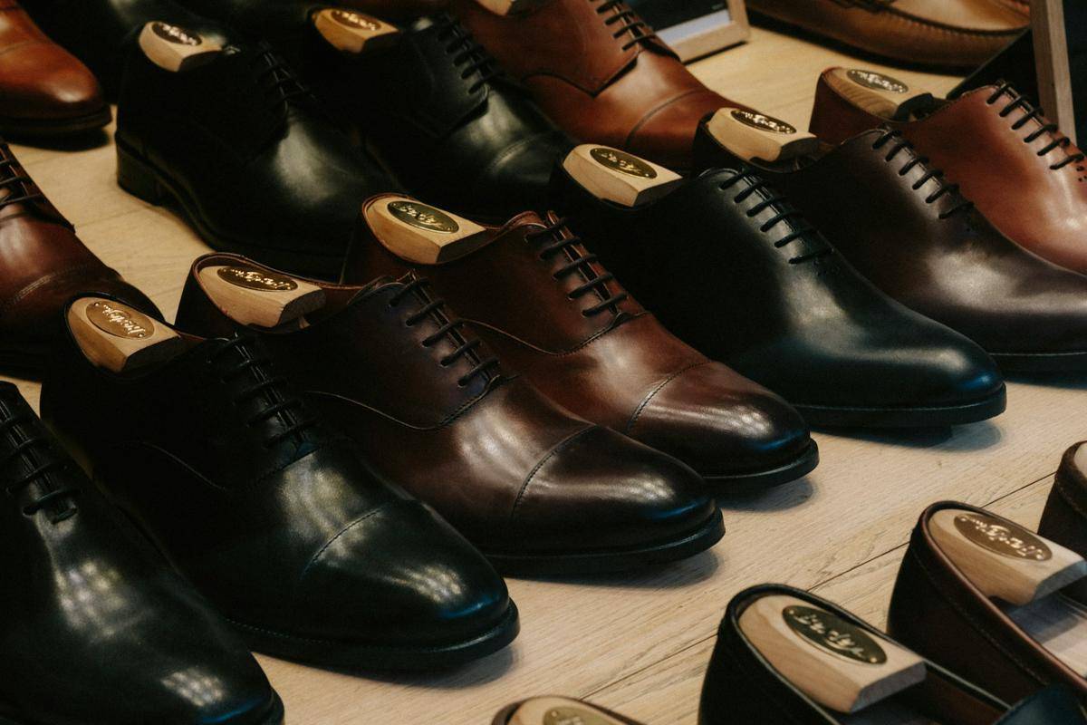 ilustrasi sepatu formal pria (unsplash.com/Mathias Reding)
