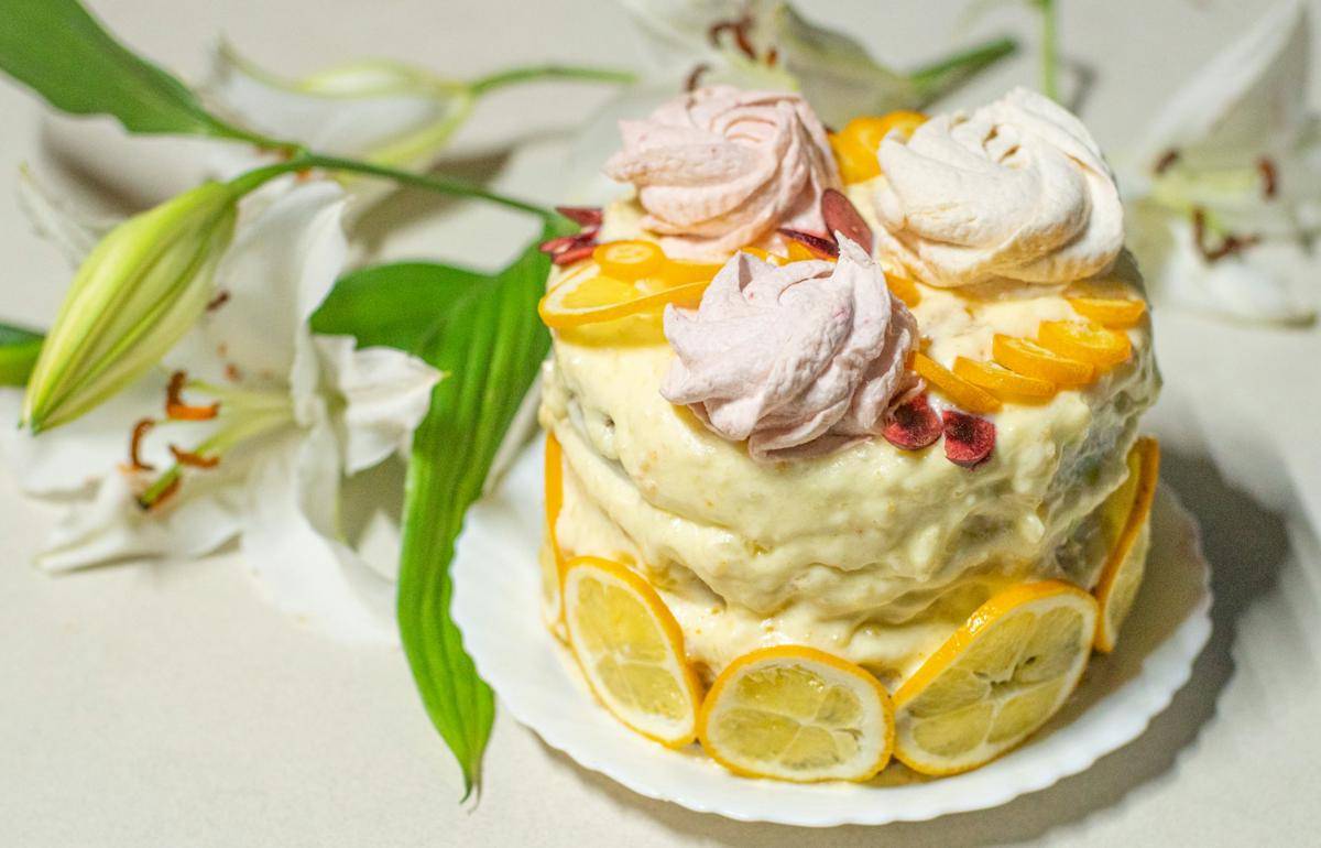 ilustrasi lemon cheese layer cake