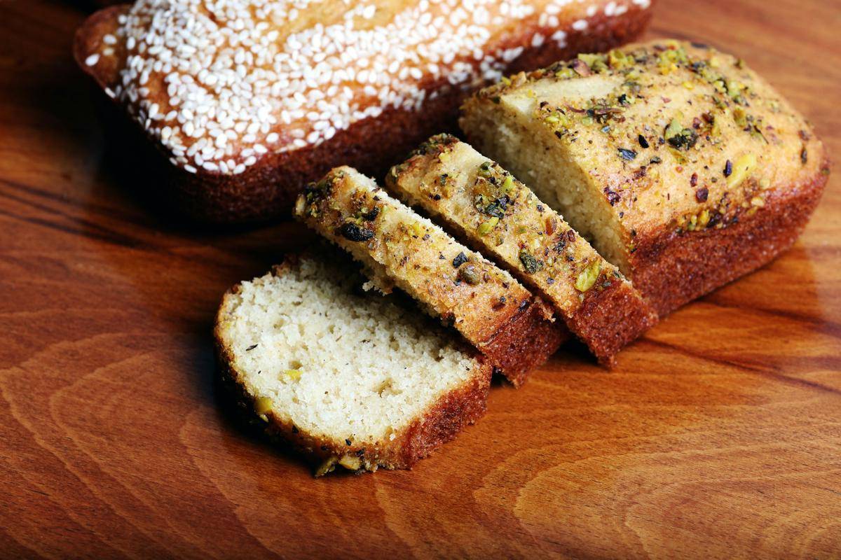 ilustrasi banana cake untuk isian snack box