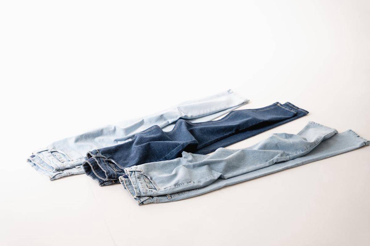 Ilustrasi jeans (www.pexels.com/Dmitriy Steinke)