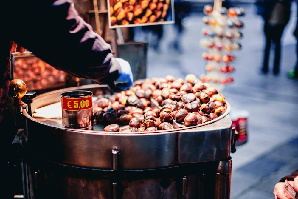 ilustrasi menjual chestnut 
