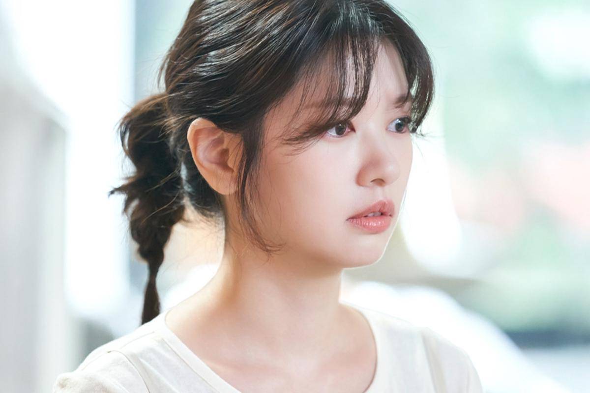 Still cut Would You Marry Me