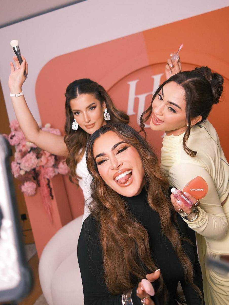 potret Tasya Farasya, Huda dan Krystle Dsouza 