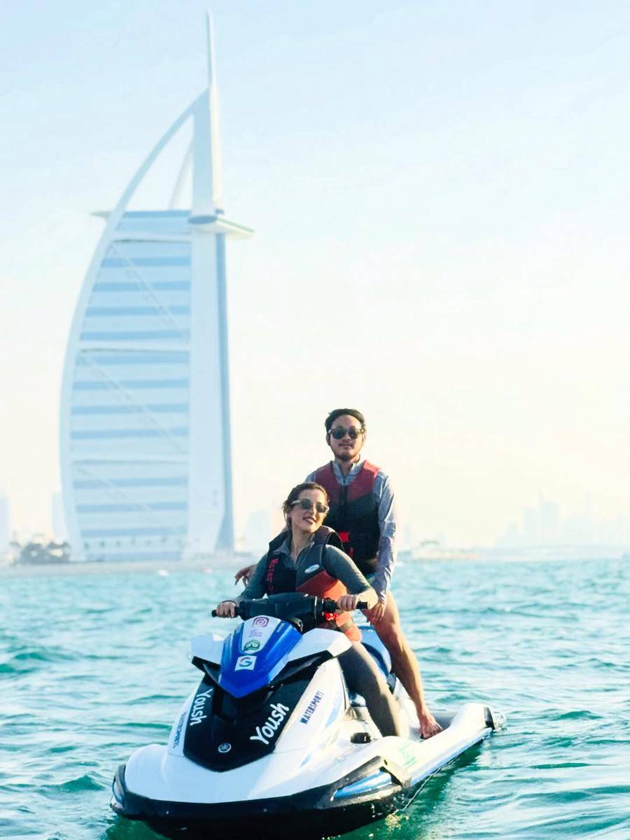 potret Tasya Farasya main jetski di Dubai (instagram.com/tasyafarasya)