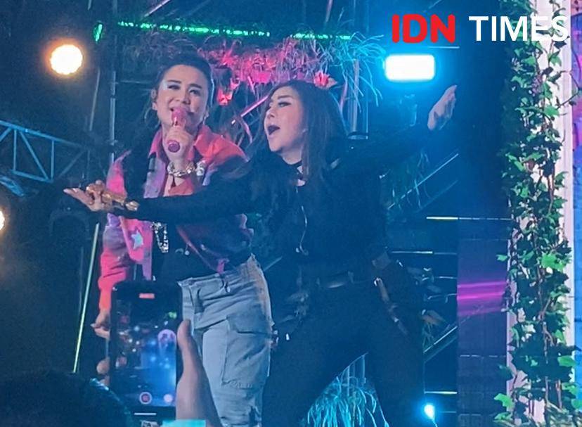 potret Anisa x Juwita Bahar di Synchronize Festival 2025 hari pertama, Jumat (3/10/2025)