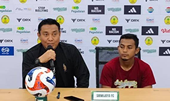 Pelatih Sriwijaya FC Achmad Zulkifli dan Fiwi Dwipan (dok.istimewa)