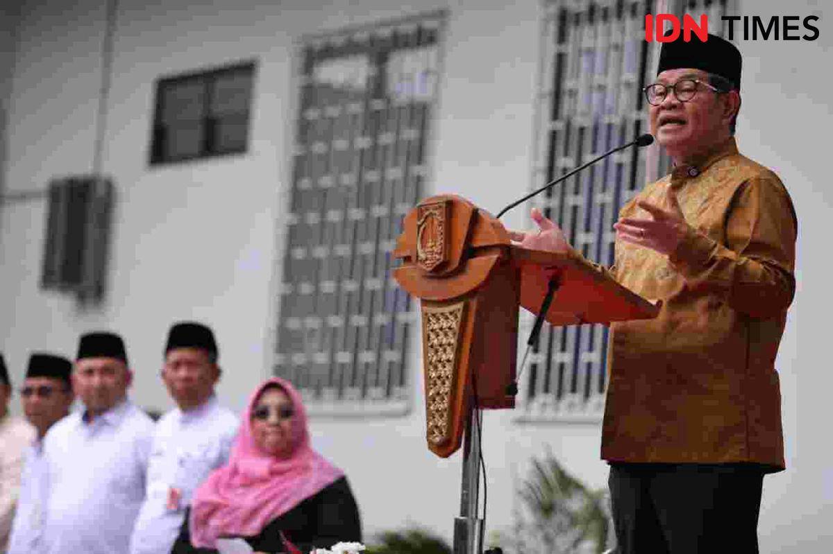 Gubernur DKI Jakarta, Pramono Anung putihkan ijazah. (Dok. Pemprov DKI)