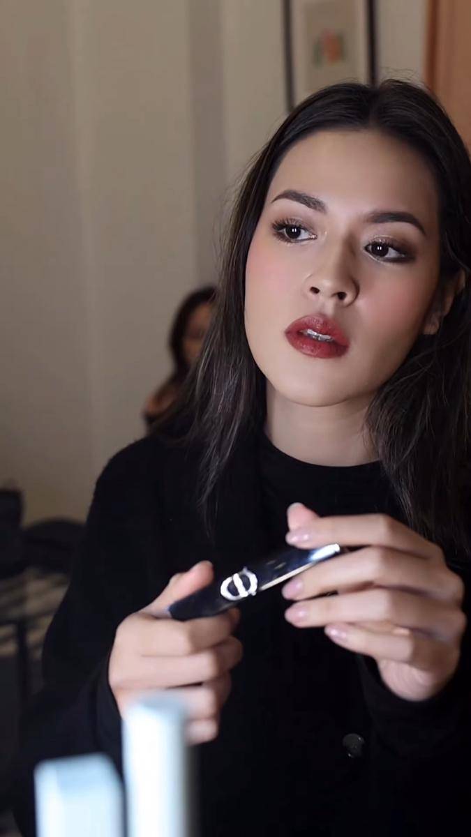 Raisa di Paris Fashion Week 2026