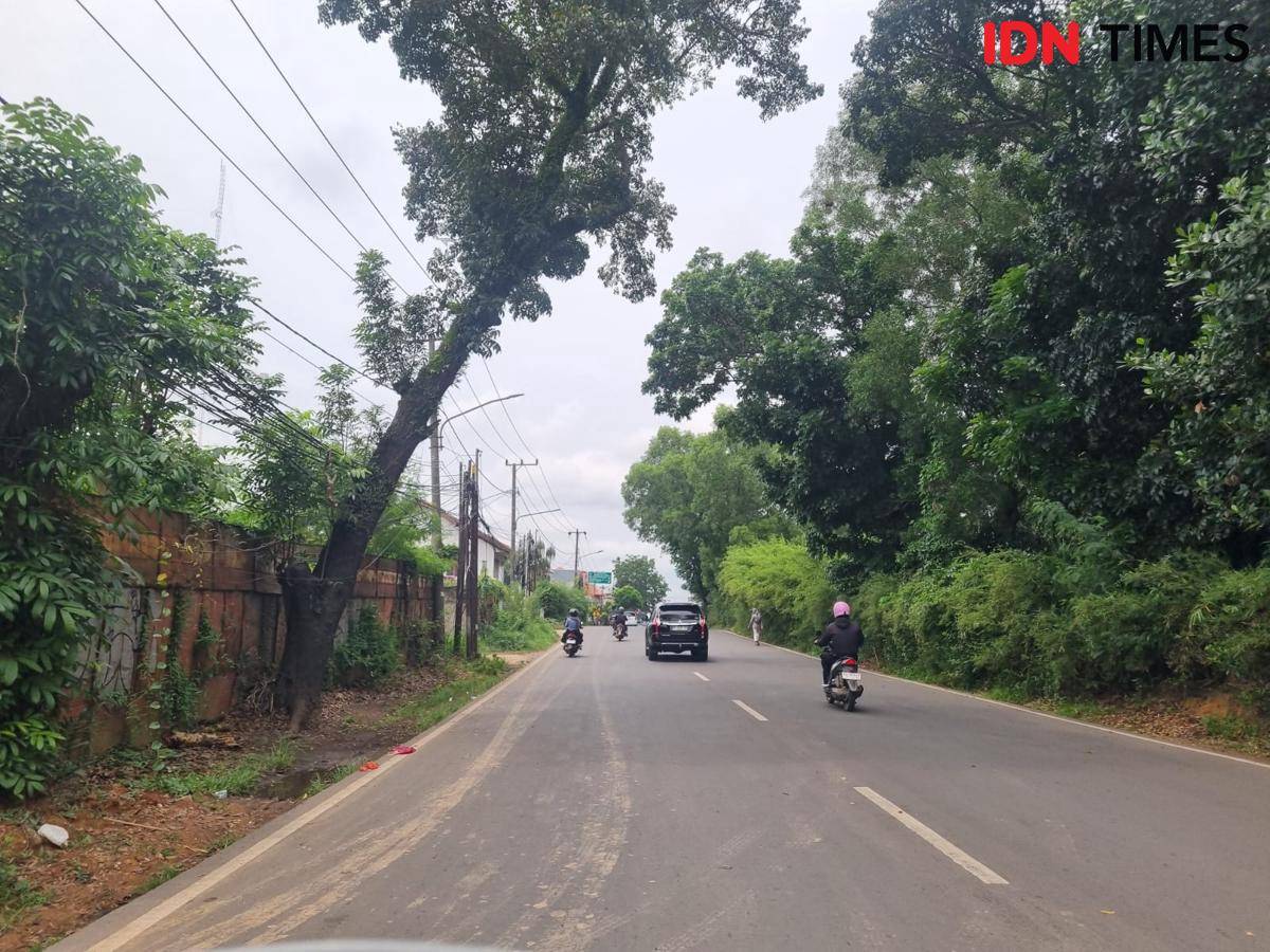 Uji coba jalan satu arah di Jalan AKBP Cek Agus Palembang sepanjang kawasan Simpang Golf-Patal (IDN Times/Rangga Erfizal)