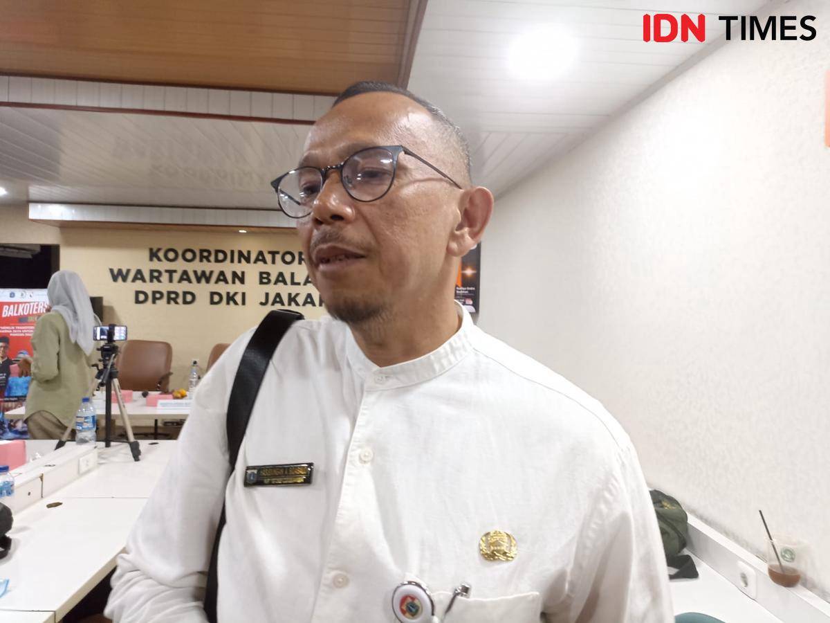 Kepala Dinas KPKP DKI Jakarta Hasudungan A. Sidabalok di Balai Kota, Jumat (3/10/2025). (IDN Times Dini Suciatiningrum)