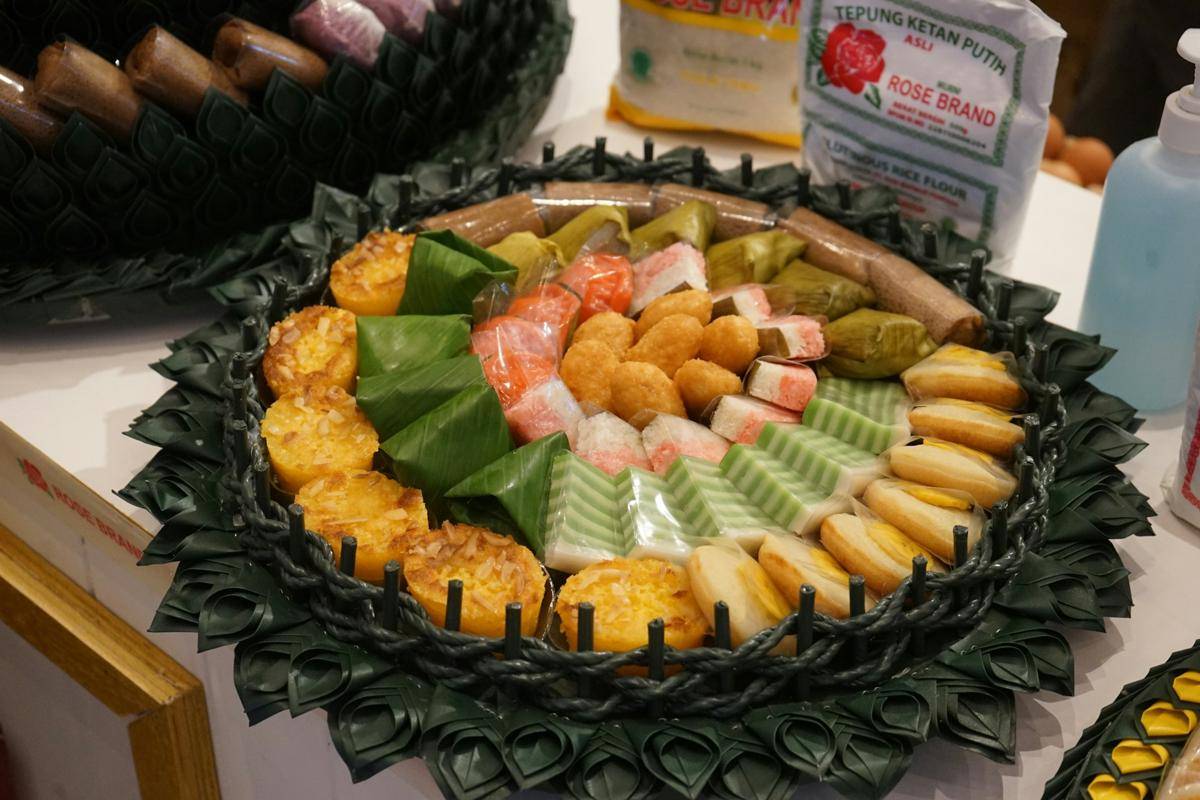 ilustrasi makanan tradisional untuk acara resmi