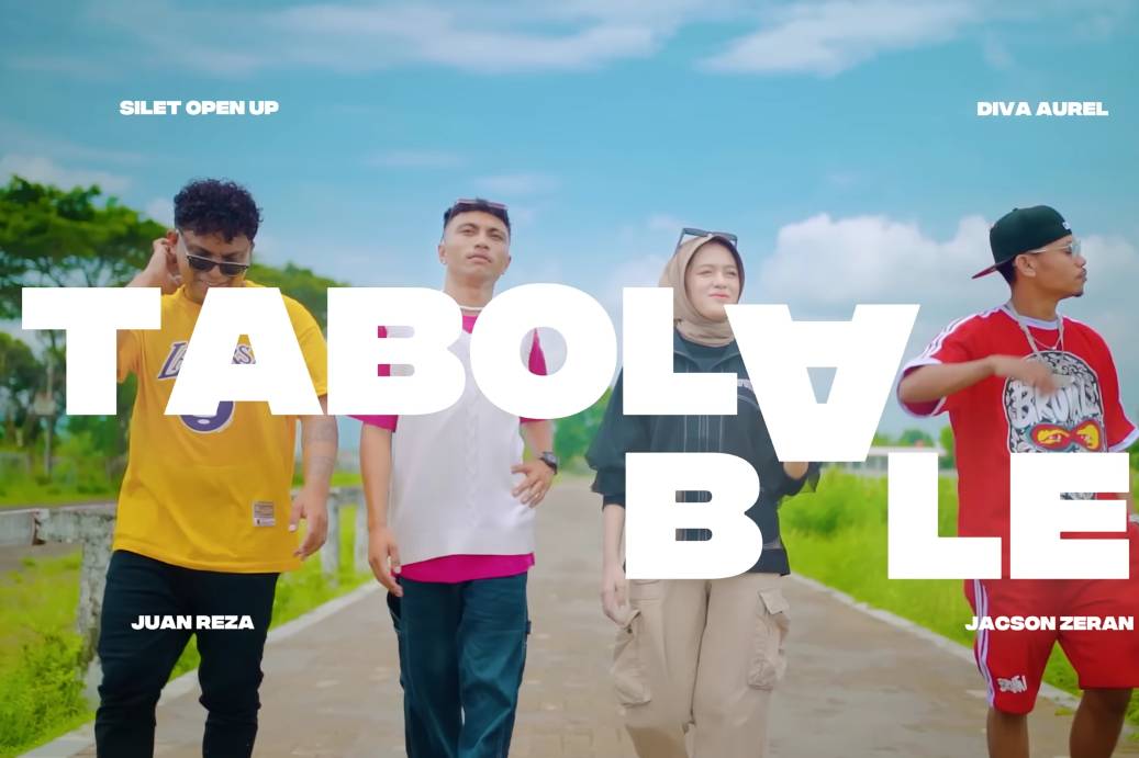 cuplikan MV "Tabola Bale"