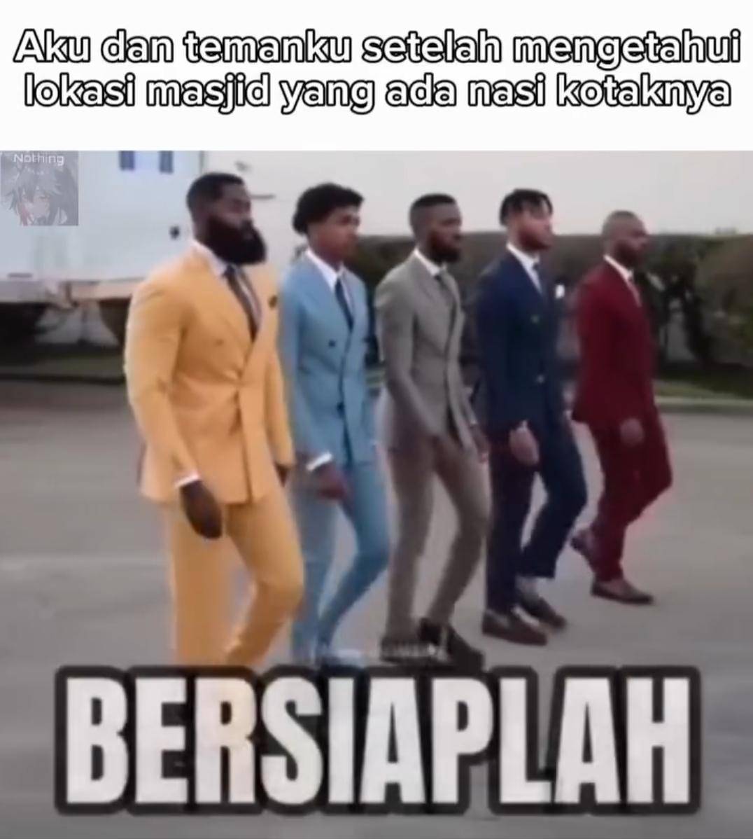 meme berburu nasi kotak