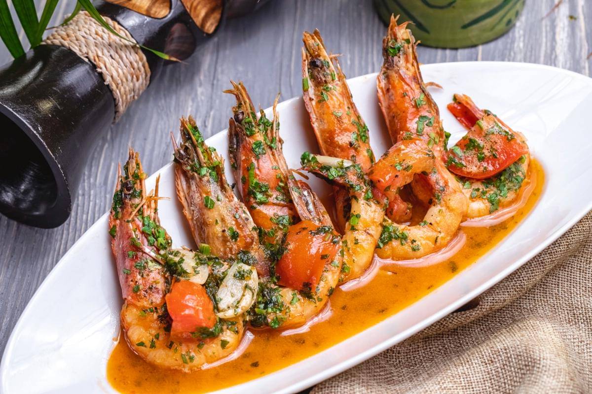 ilustrasi udang cajun pedas 