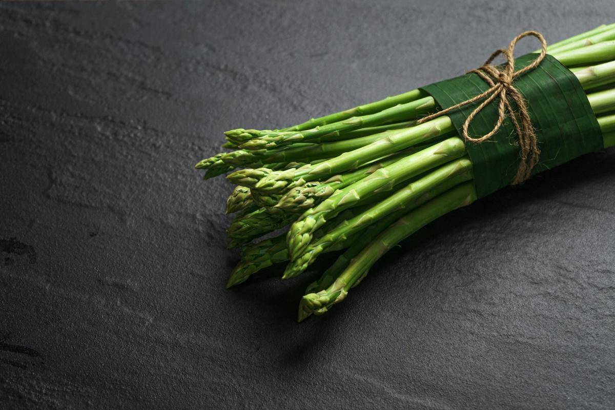 ilustrasi asparagus