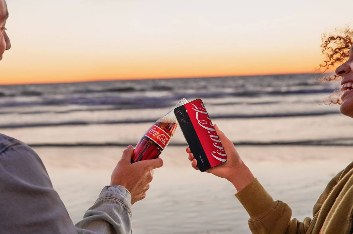 realme Coca Cola 