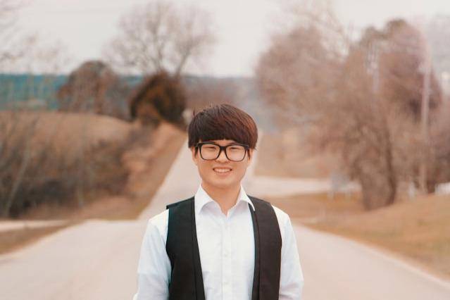 ilustrasi gaya rambut Takuache (unsplash.com/Munga Thigani) 