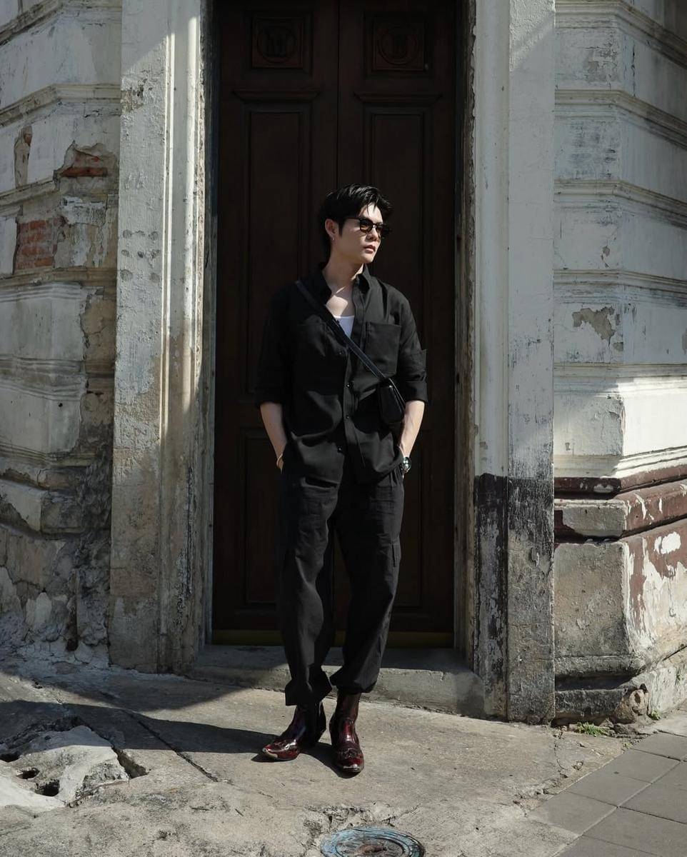 styling leather shoes ala Nodt Nutthasid (instagram.com/nodted)
