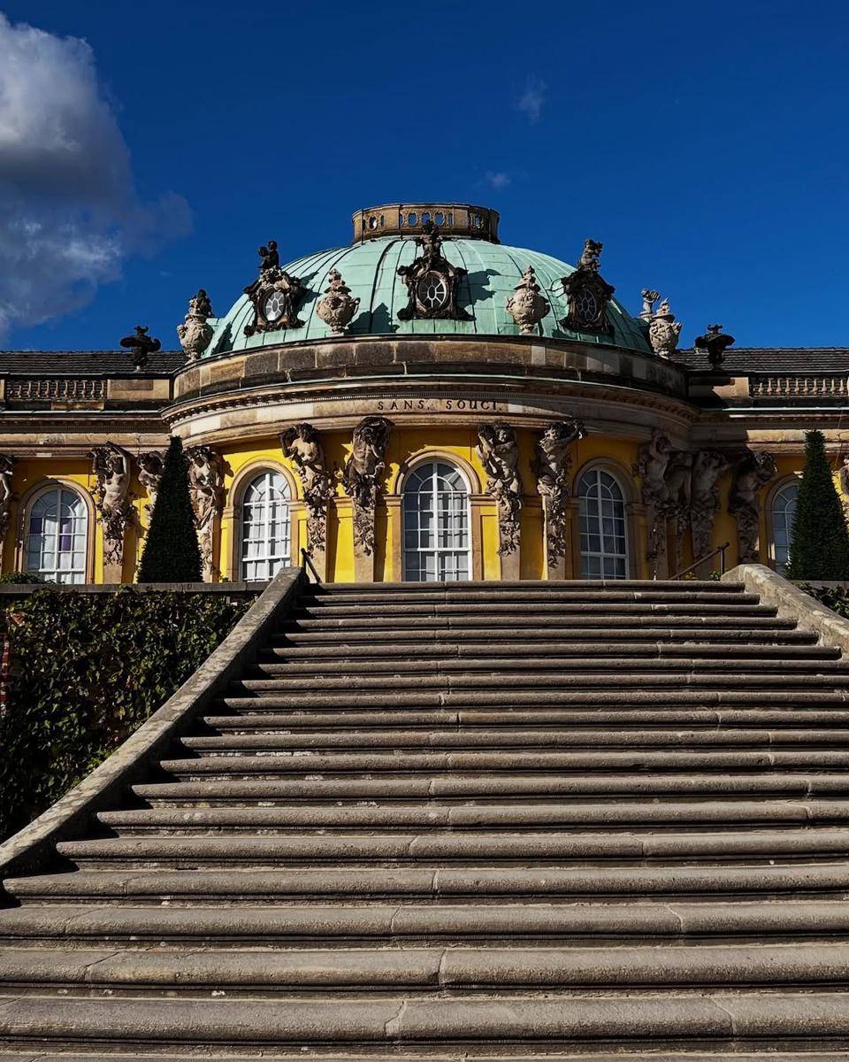 potret Istana Sanssouci