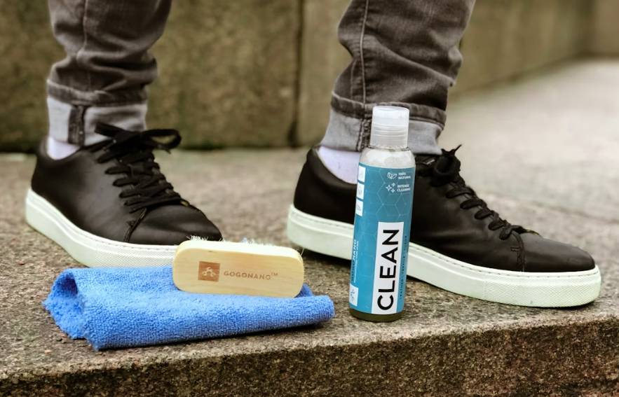 ilustrasi sepatu bersih (unsplash.com/GoGoNano)