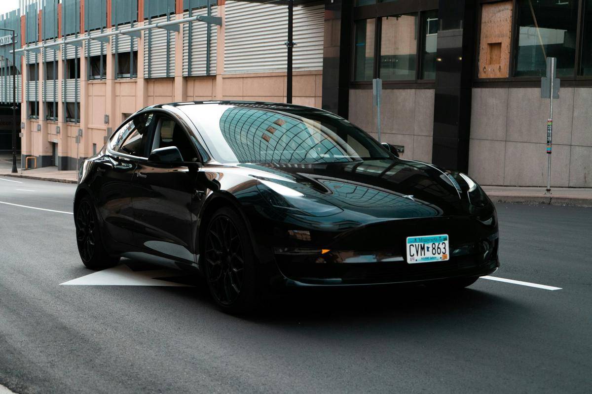 Tesla. (unsplash.com/skyler_sawyer)