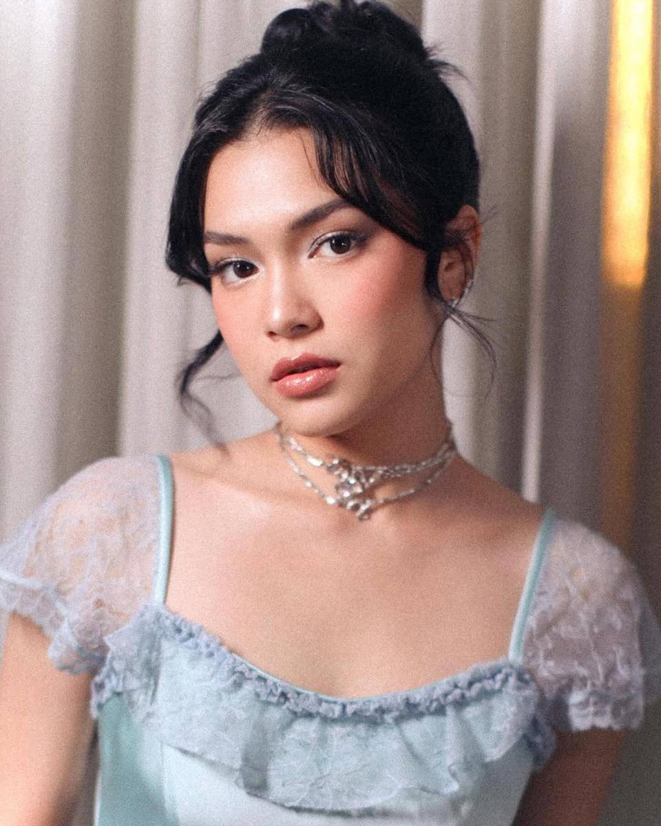 Gaya makeup Jasmine Nadya (instagram.com/jasminendya)