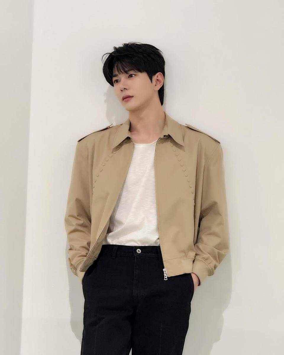 Potret Choi Bo Min 