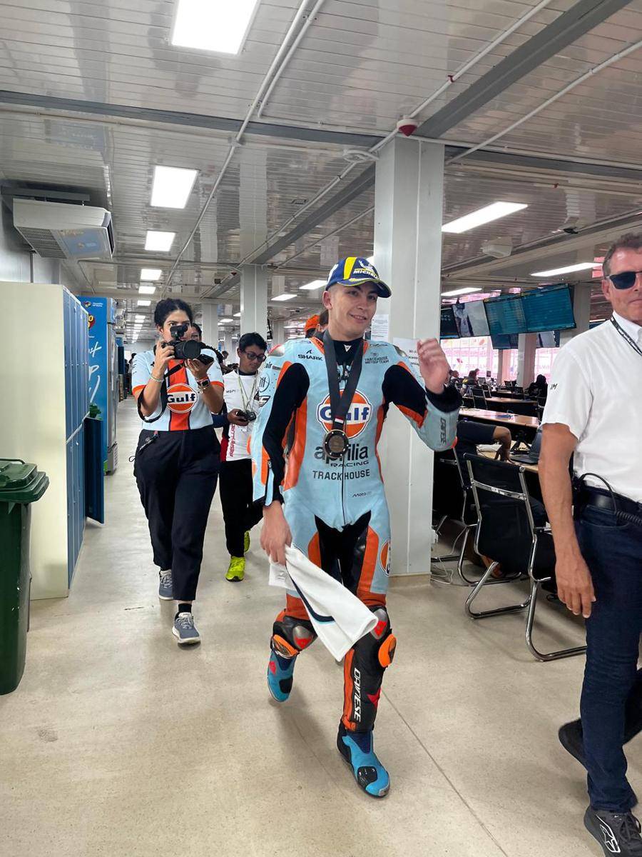 Pembalap MotoGP, Raul Fernandez usai Sprint Race di Sirkuit Mandalika. (IDN Times/Linggauni)