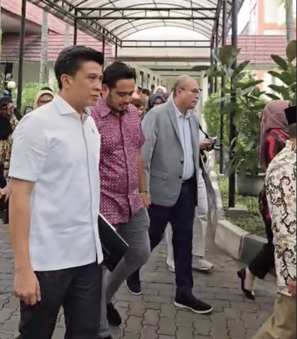 Anggota Komis II DPR RI Ahmad Wazir Noviadi saat kunjungan kerja ke Sekolah Tinggi Pertanahan Nasional, Jumat (3/10/2025).