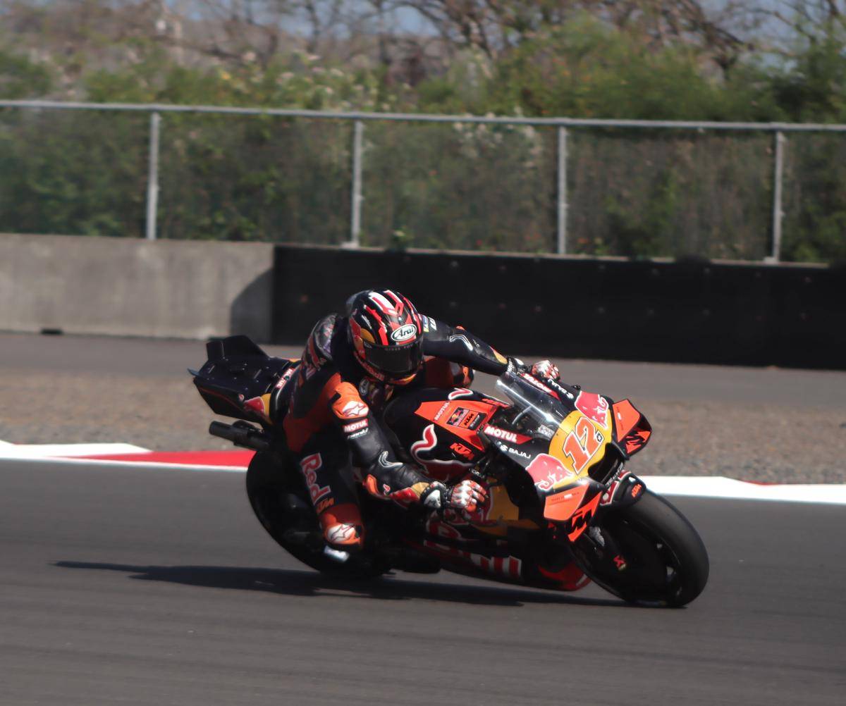 Maverick Vinales pada sesi kualifikasi MotoGP Mandalika. (IDN Times/Linggauni)