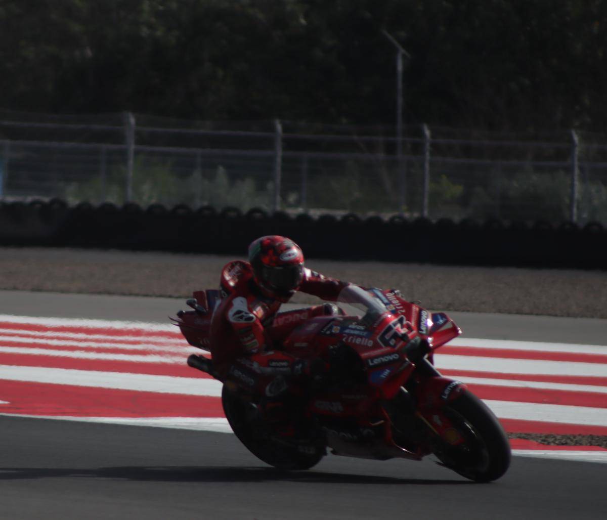 Francesco Bagnaia pada sesi kualifikasi MotoGP Mandalika. (IDN Times/Linggauni)