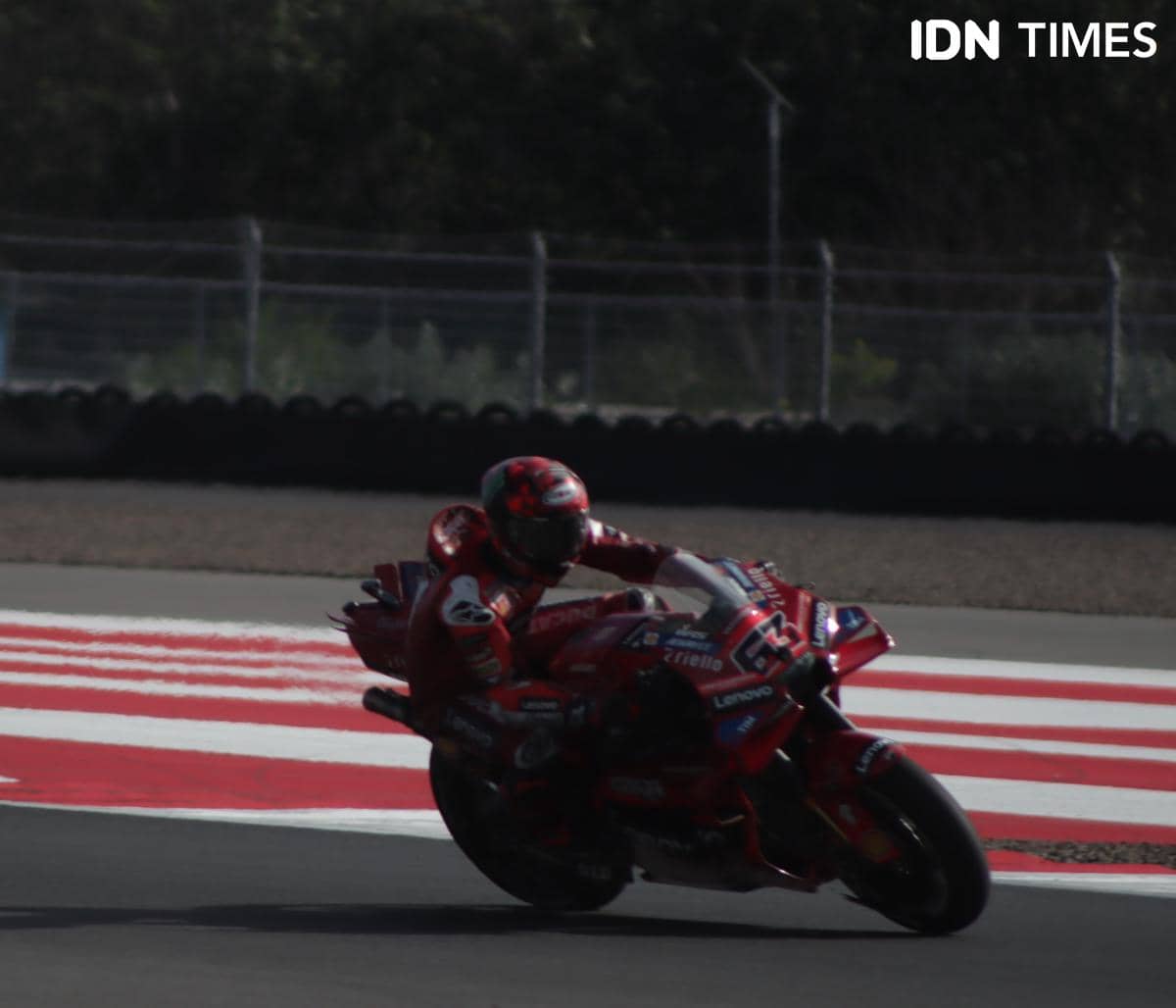 Francesco Bagnaia pada sesi kualifikasi MotoGP Mandalika. (IDN Times/Linggauni)