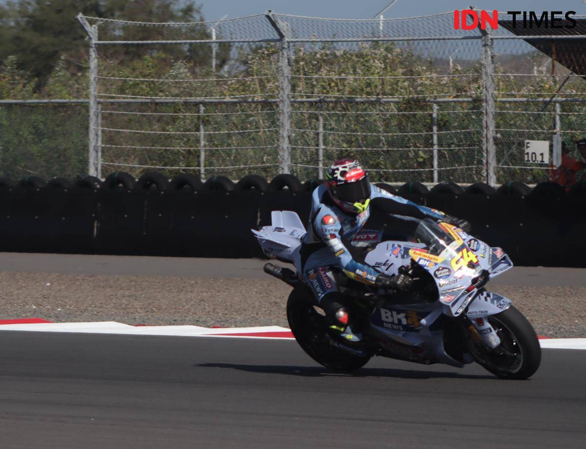 Fermin Aldeguer pada sesi kualifikasi MotoGP Mandalika. (IDN Times/Linggauni)