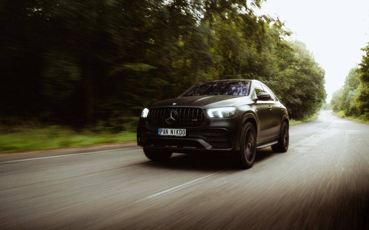 ilustrasi mobil SUV (unsplash.com/Václav Pechar)