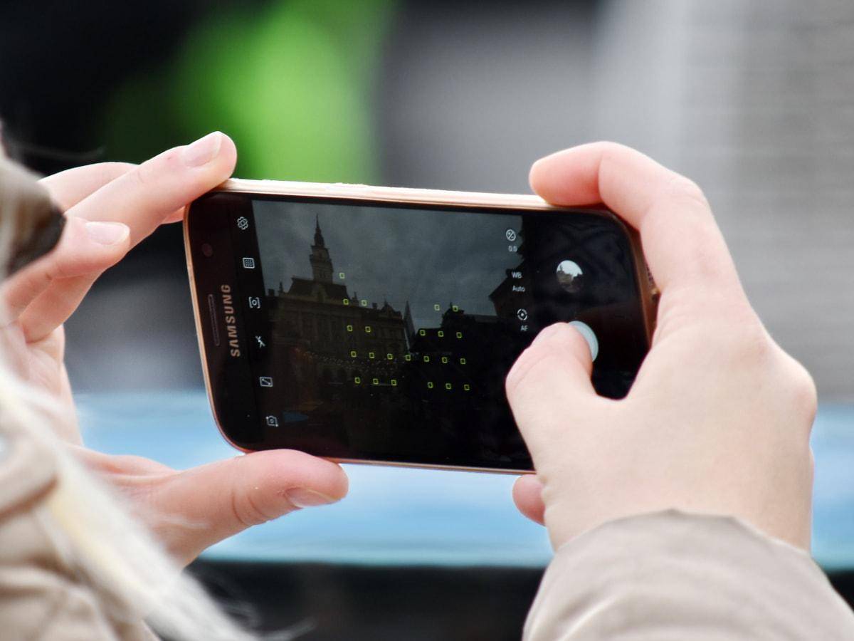 ilustrasi mode pro pada kamera smartphone