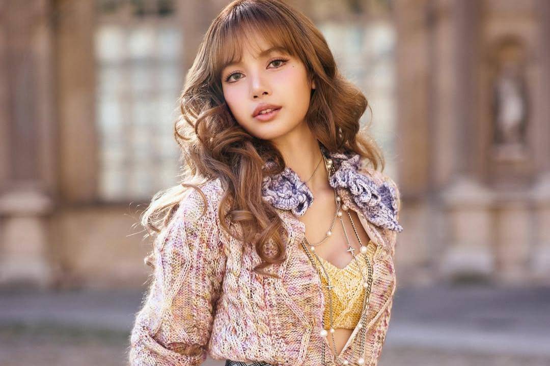 Lisa BLACKPINK (instagram.com/lalalalisa_m) 