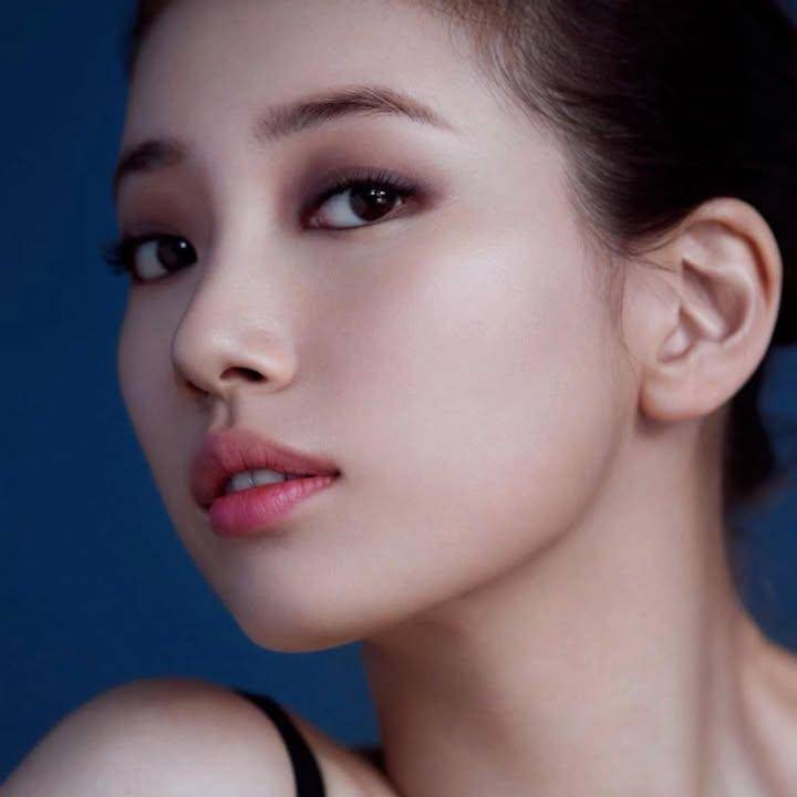 inspirasi makeup Bae Suzy (instagram.com/skuukzky)